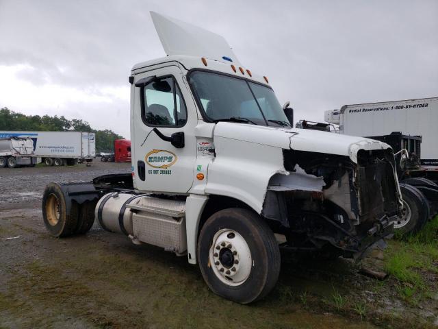  Salvage Freightliner Cascadia 1