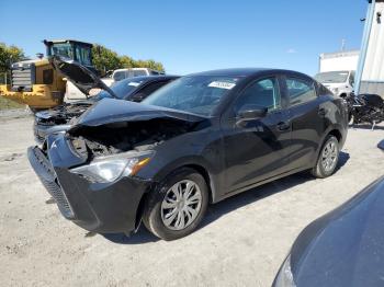  Salvage Toyota Yaris