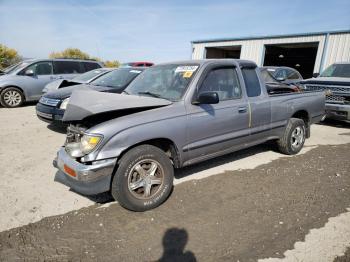  Salvage Toyota Tacoma