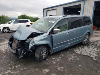  Salvage Chrysler Town & Country