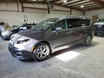  Salvage Chrysler Pacifica