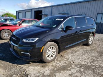  Salvage Chrysler Pacifica