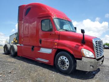  Salvage Freightliner Cascadia 1