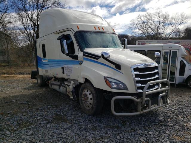  Salvage Freightliner Cascadia