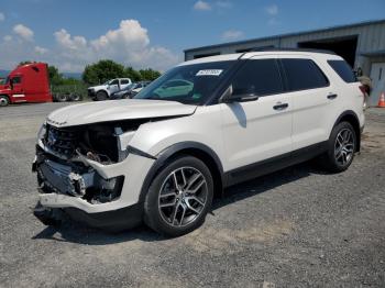  Salvage Ford Explorer