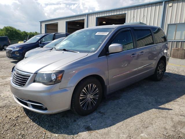  Salvage Chrysler Minivan