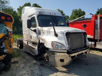  Salvage Freightliner Cascadia 1