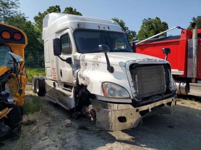  Salvage Freightliner Cascadia 1
