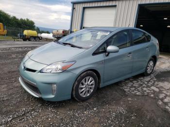 Salvage Toyota Prius