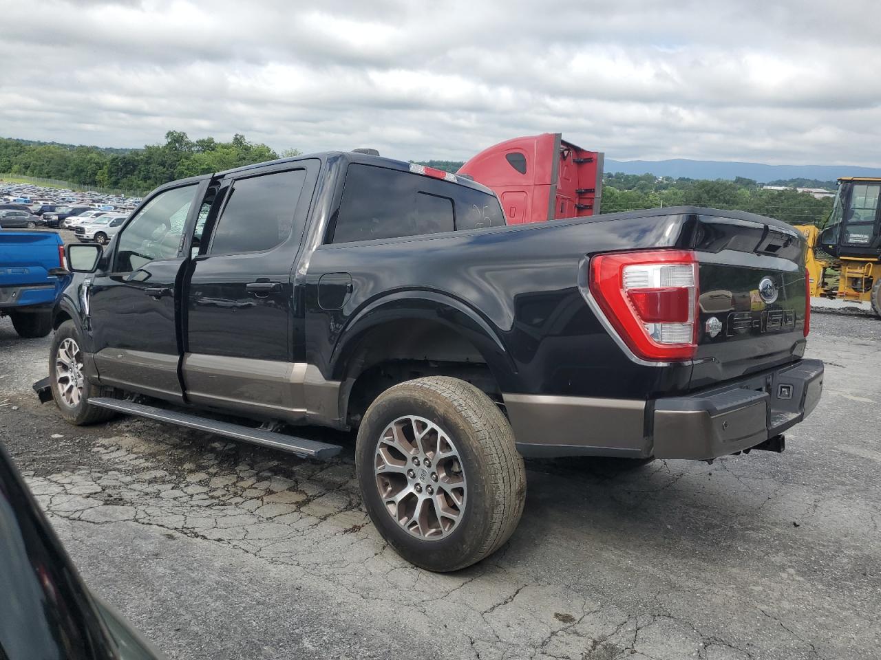 Ford F-150 Supercrew Image 2
