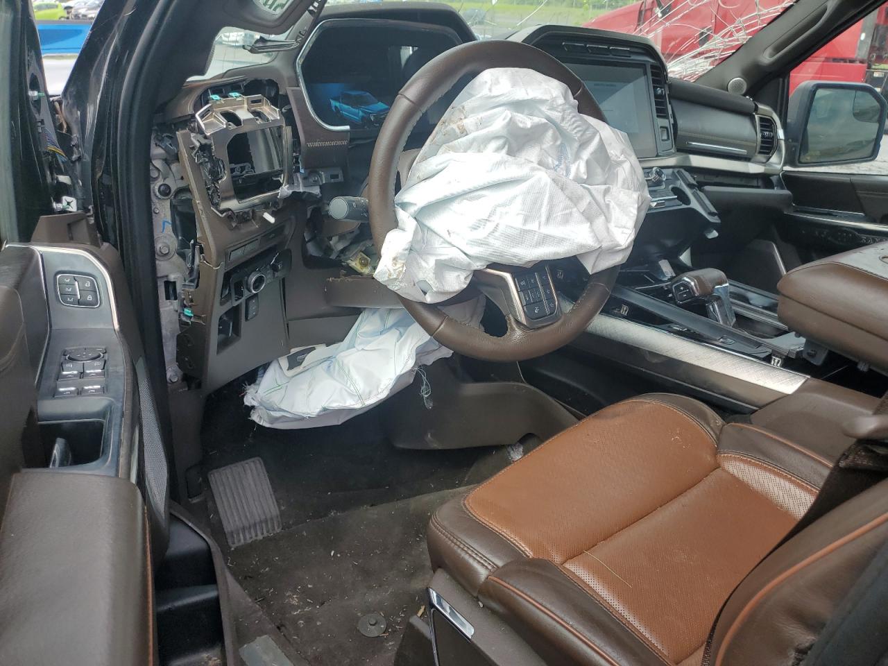 Ford F-150 Supercrew Image 8