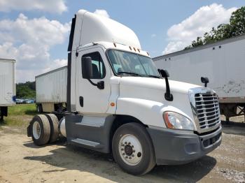  Salvage Frht Cascadia 125