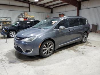  Salvage Chrysler Pacifica