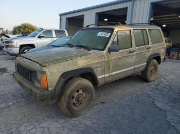  Salvage Jeep Cherokee
