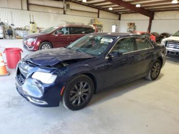  Salvage Chrysler 300