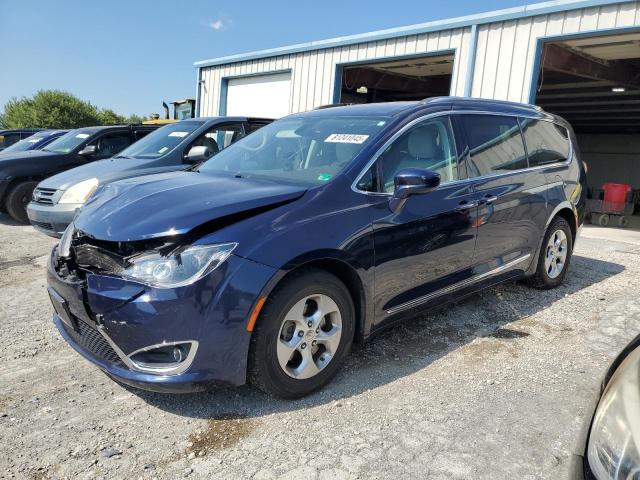  Salvage Chrysler Pacifica