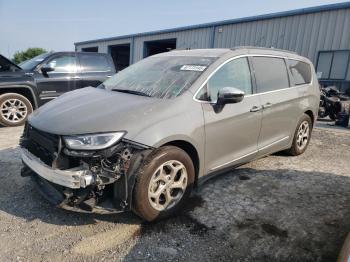  Salvage Chrysler Pacifica