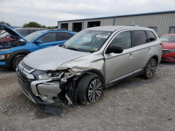  Salvage Mitsubishi Outlander