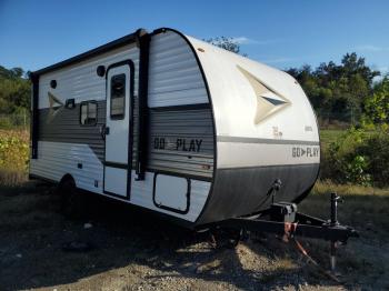  Salvage Highland Ridge Trailer