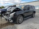 GMC Yukon Denali Image 1