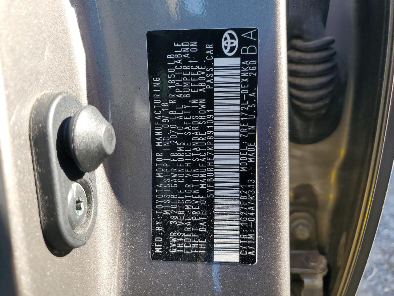 Toyota Corolla L Image 12