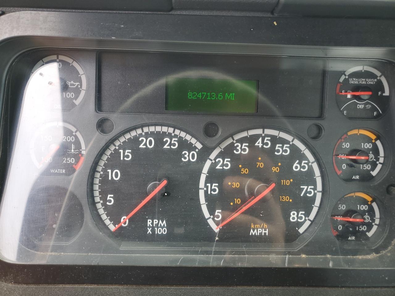 Freightliner Cascadia 125 Image 8