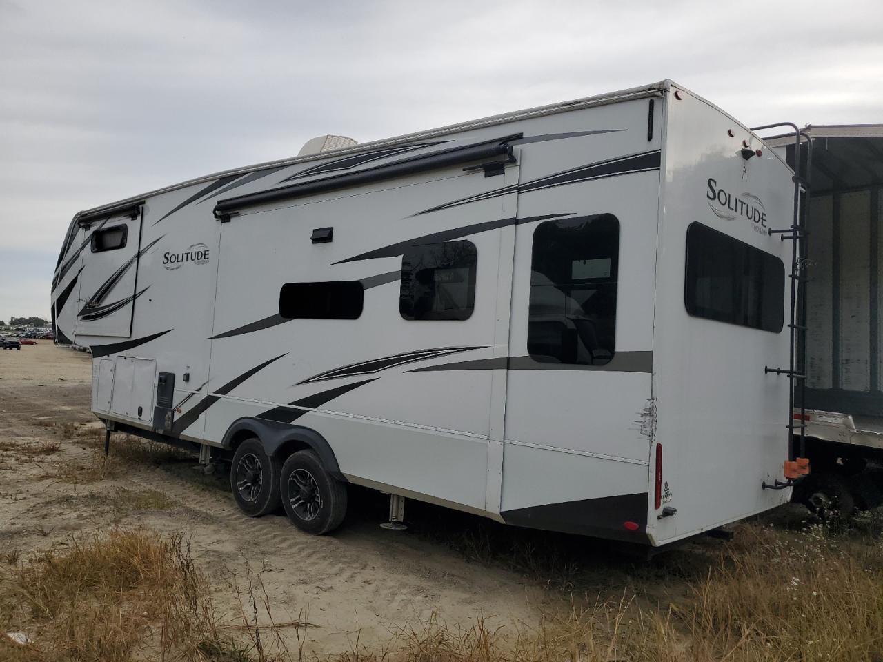 Soli Trvl Trlr Image 10