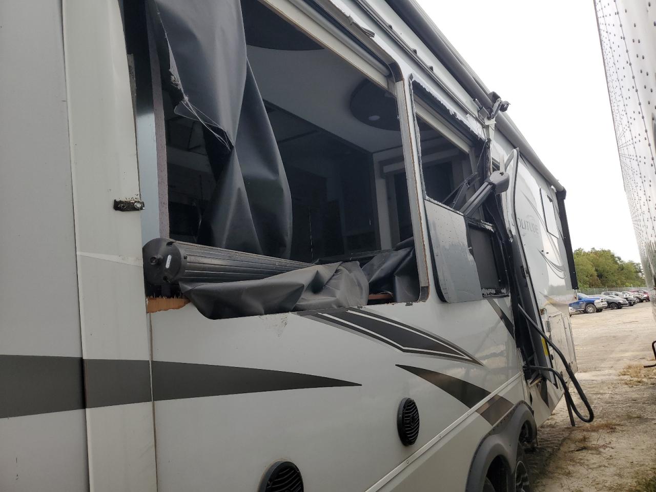 Soli Trvl Trlr Image 3