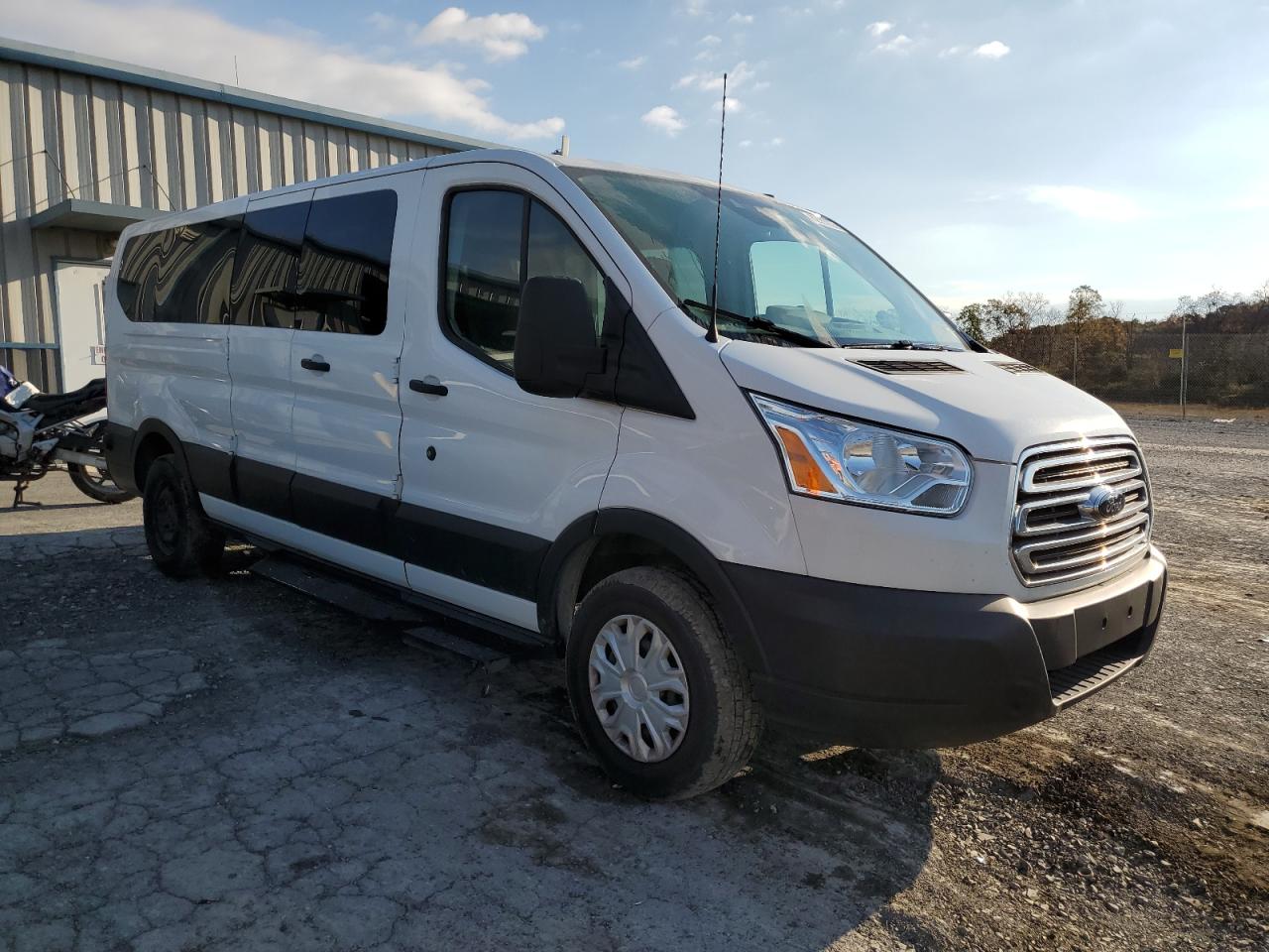 Ford Transit T-350 Image 3