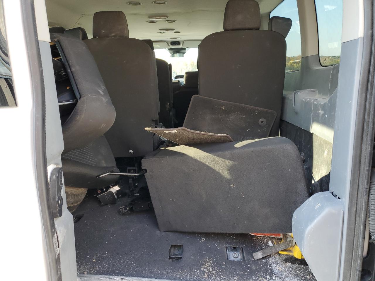 Ford Transit T-350 Image 10