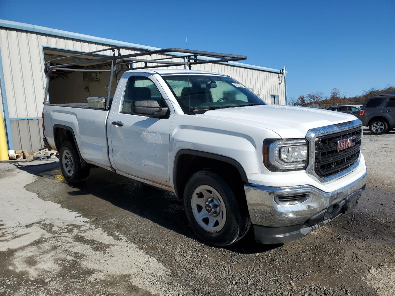 GMC Sierra C1500 Image 2