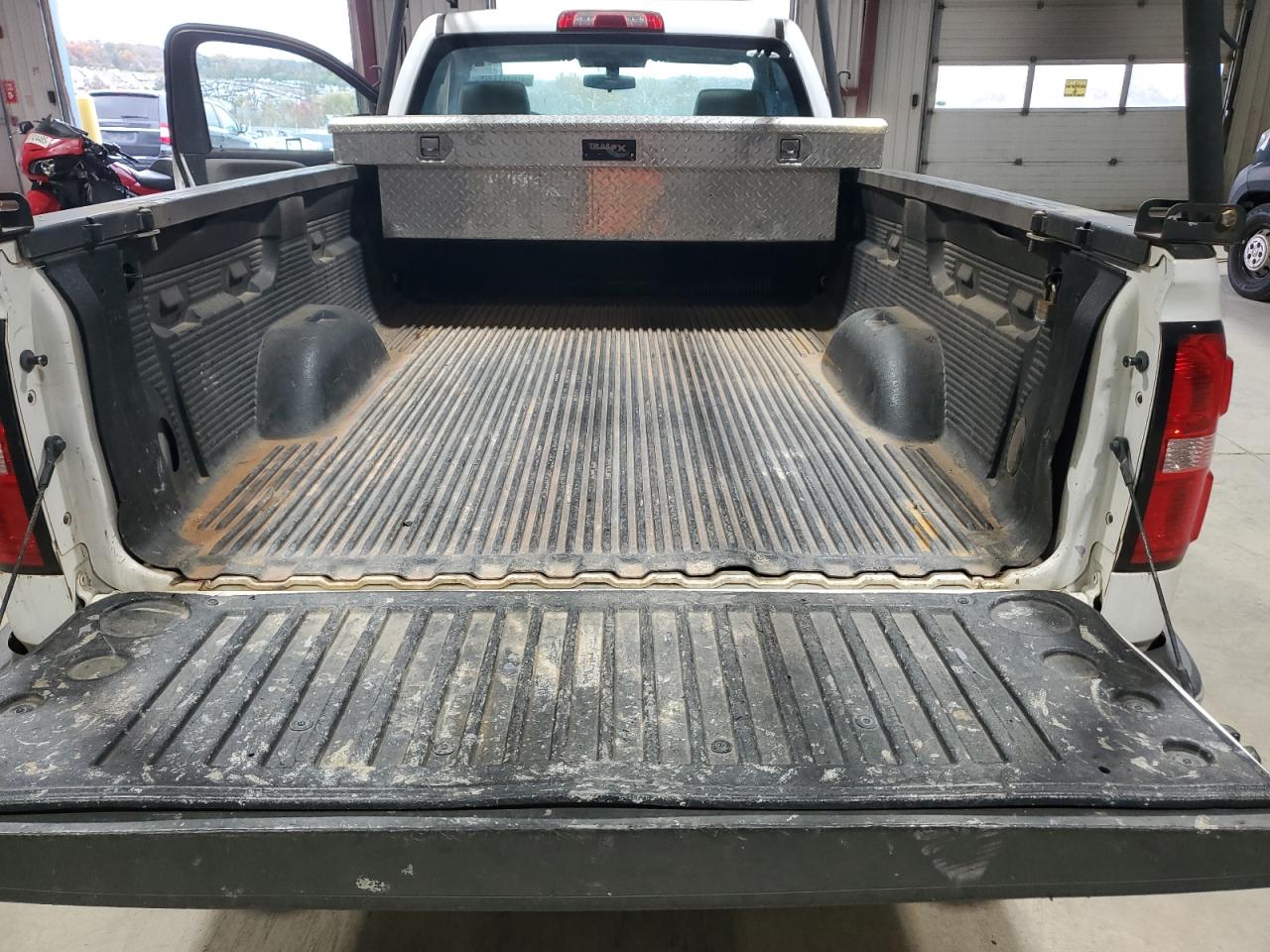 GMC Sierra C1500 Image 10