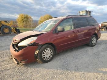  Salvage Toyota Sienna