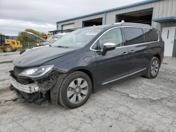  Salvage Chrysler Pacifica