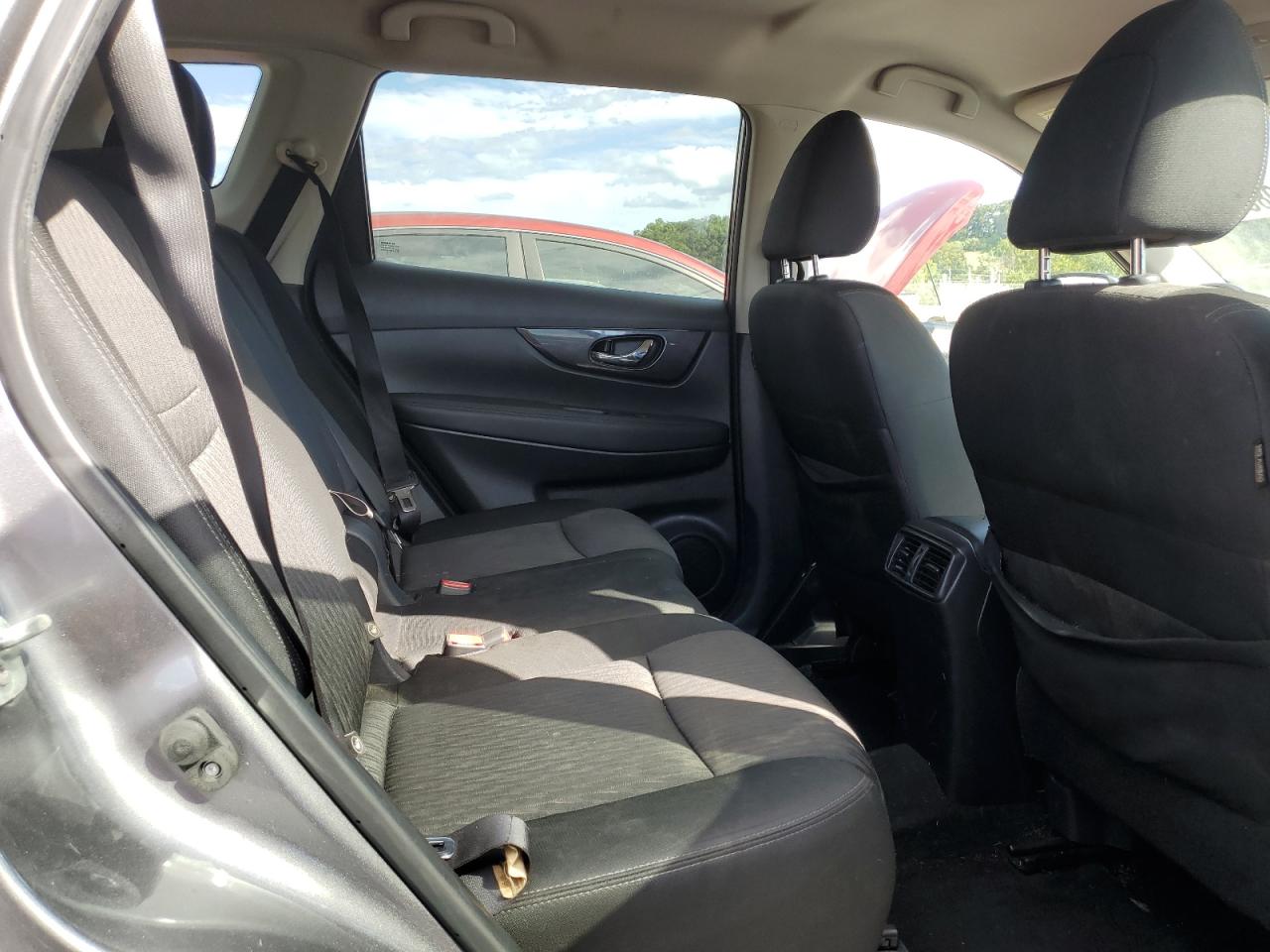 Nissan Rogue S Image 13