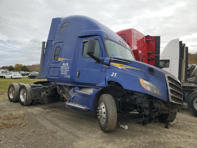  Salvage Freightliner Cascadia 1