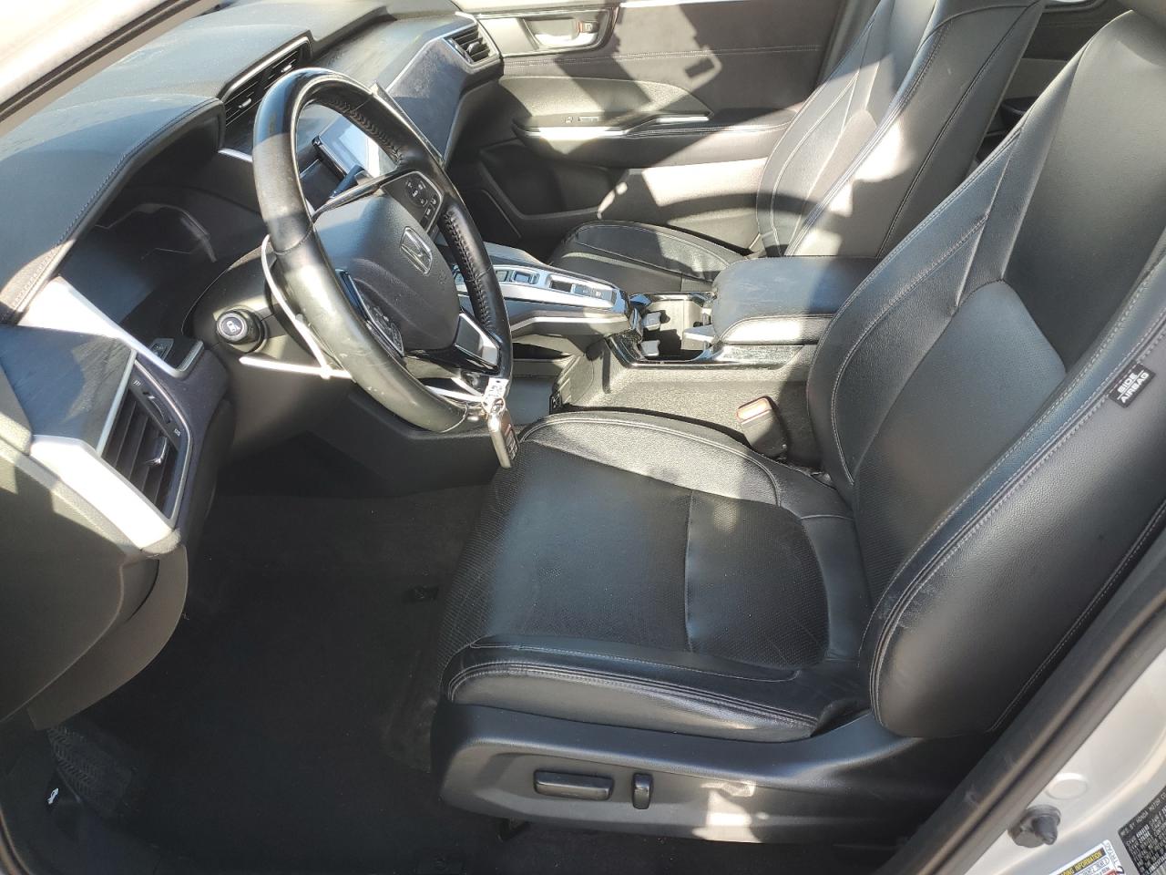 Honda Clarity Touring Image 5