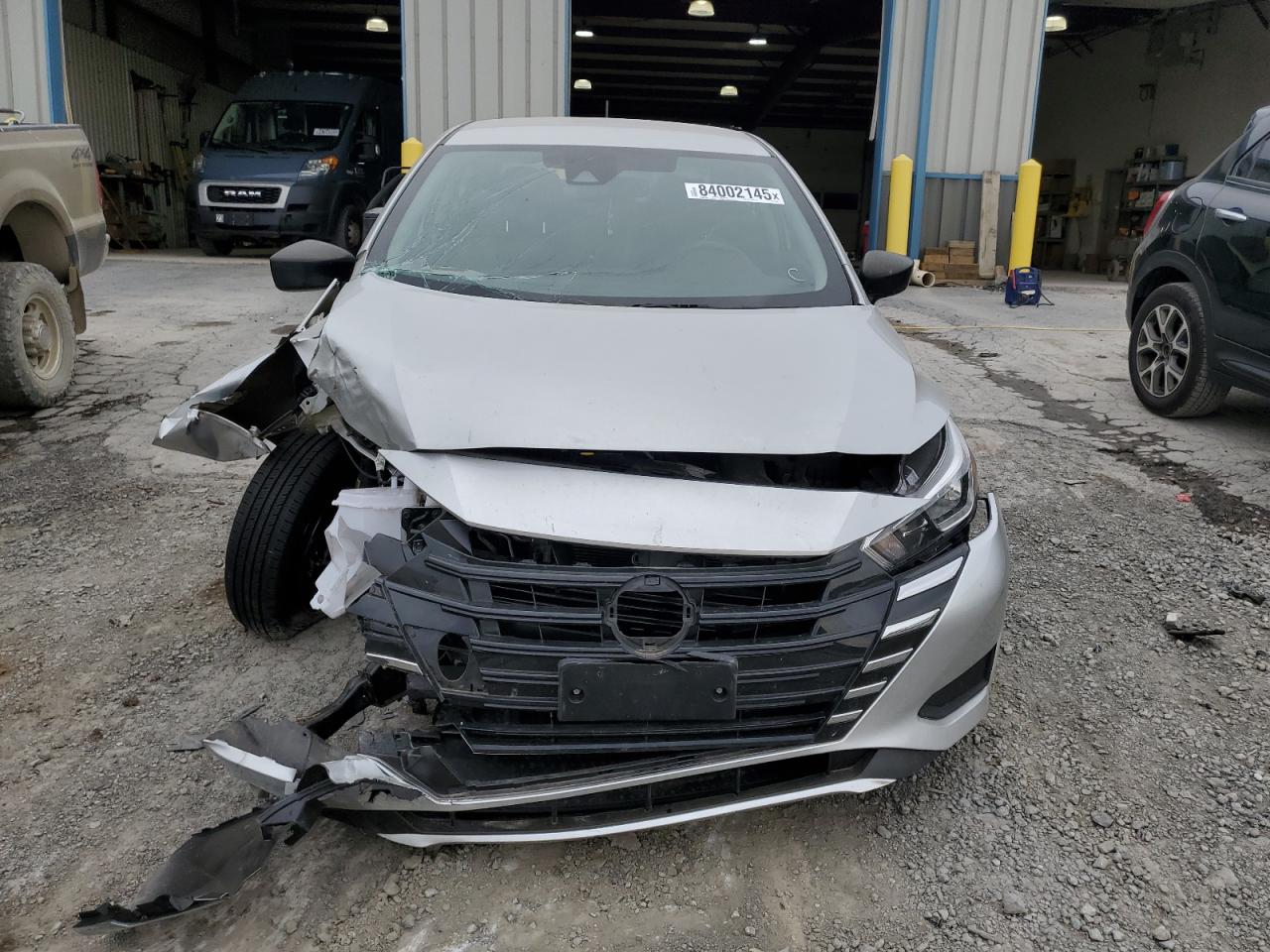 Nissan Versa S Image 7