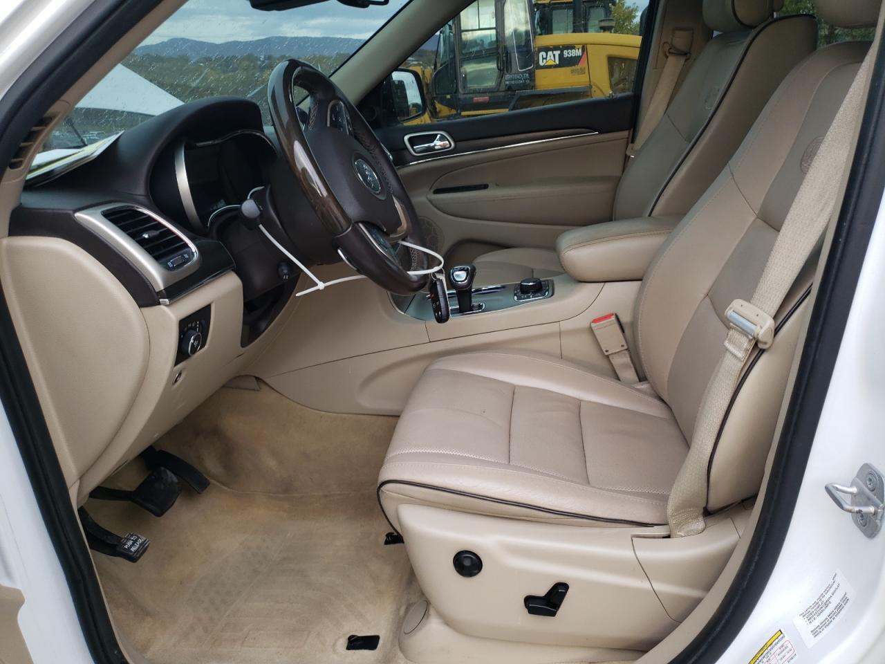 Jeep Grand Cherokee Overland Image 9