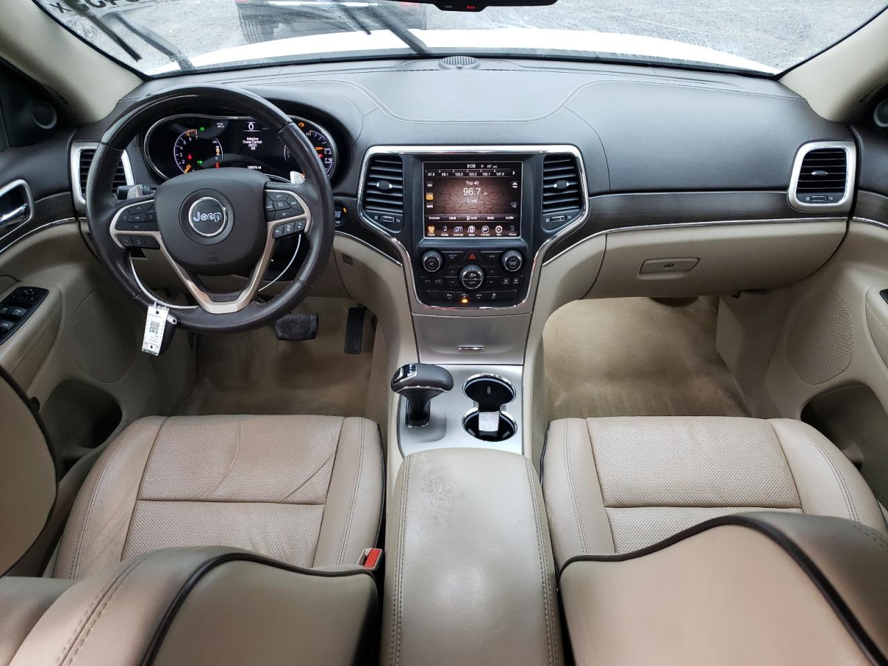 Jeep Grand Cherokee Overland Image 2