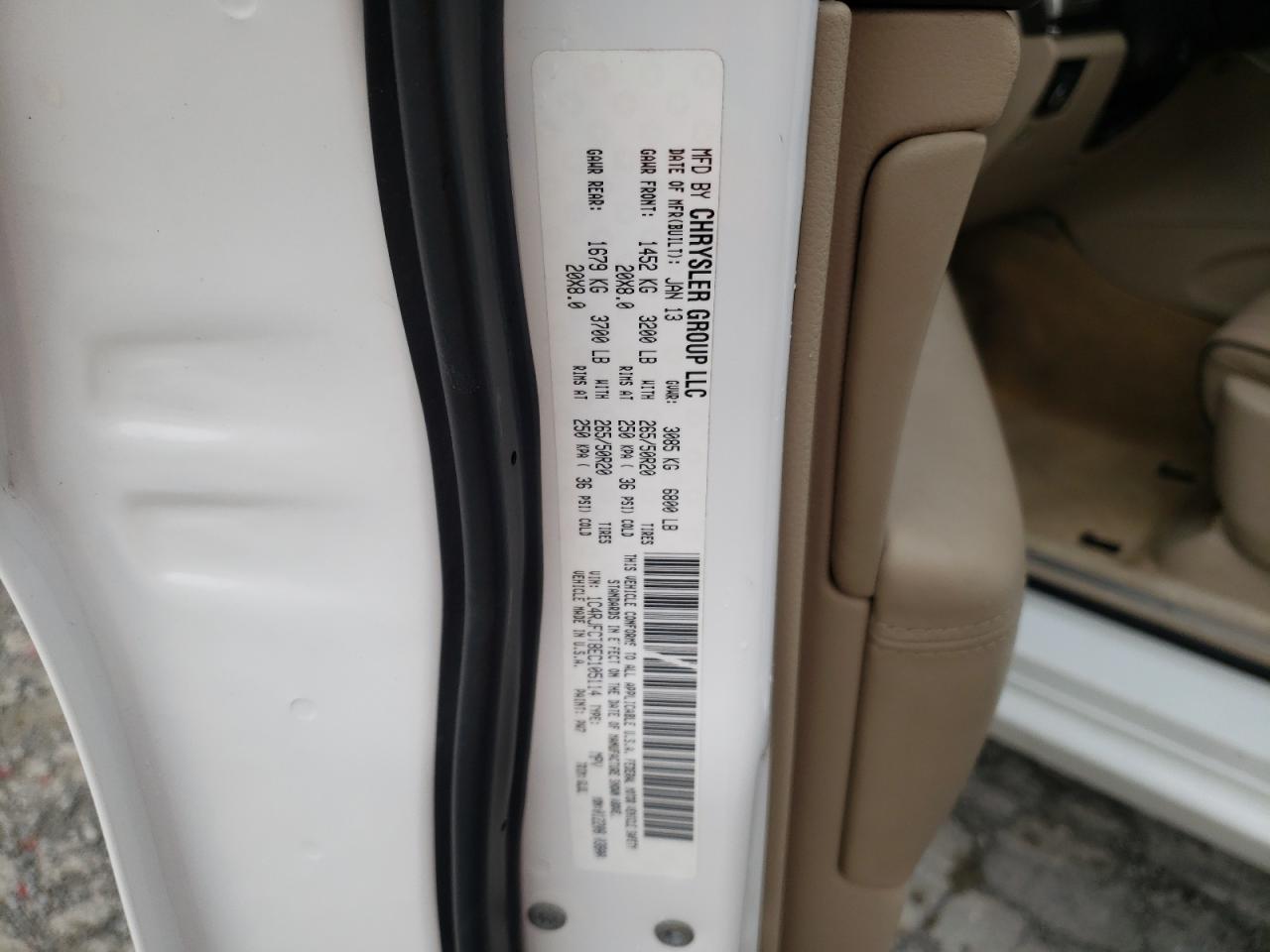 Jeep Grand Cherokee Overland Image 4