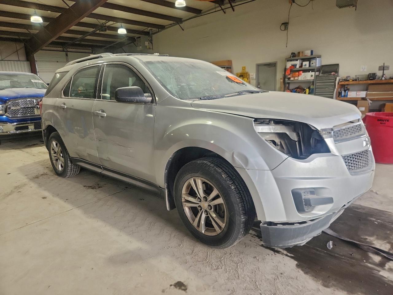 Chevrolet Equinox Ls Image 2