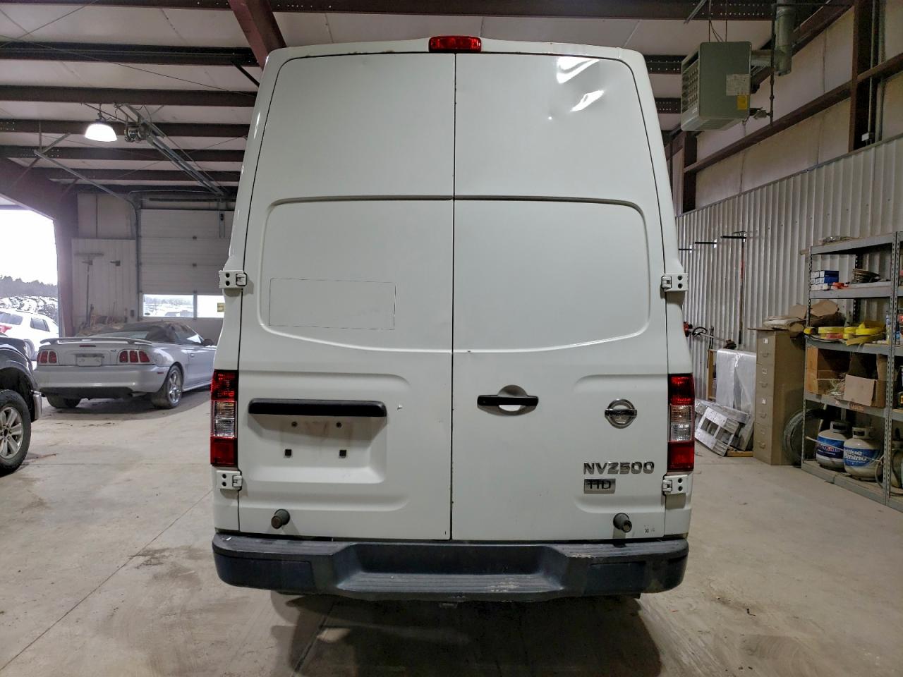 Nissan Nv 2500 S Image 3