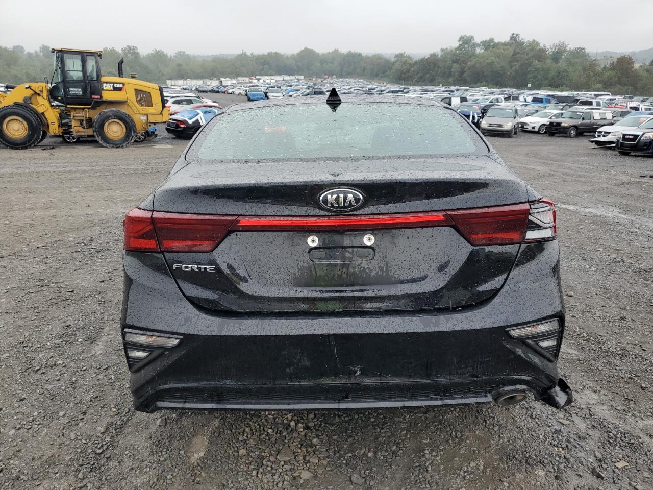 Kia Forte Fe Image 3