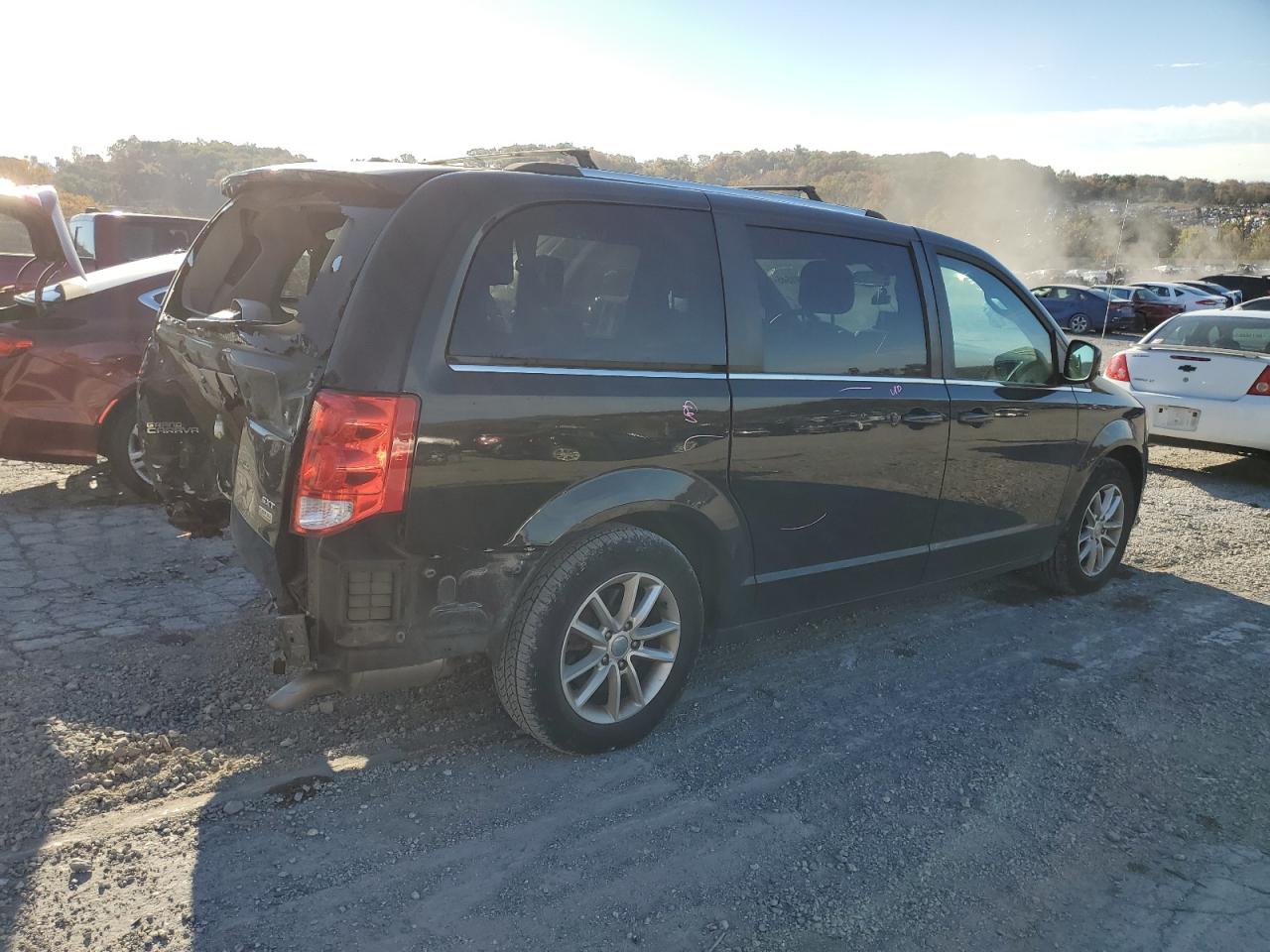 Dodge Caravan Sxt Image 2