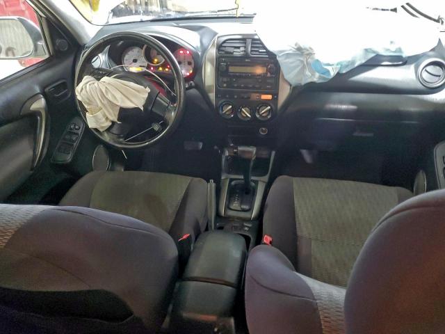 Toyota RAV4 Image 11