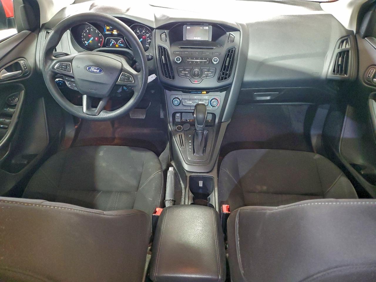 Ford Focus Se Image 11