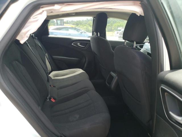 Chrysler 200 Limited Image 7