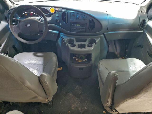 Ford Econoline E350 Super Duty Van Image 10