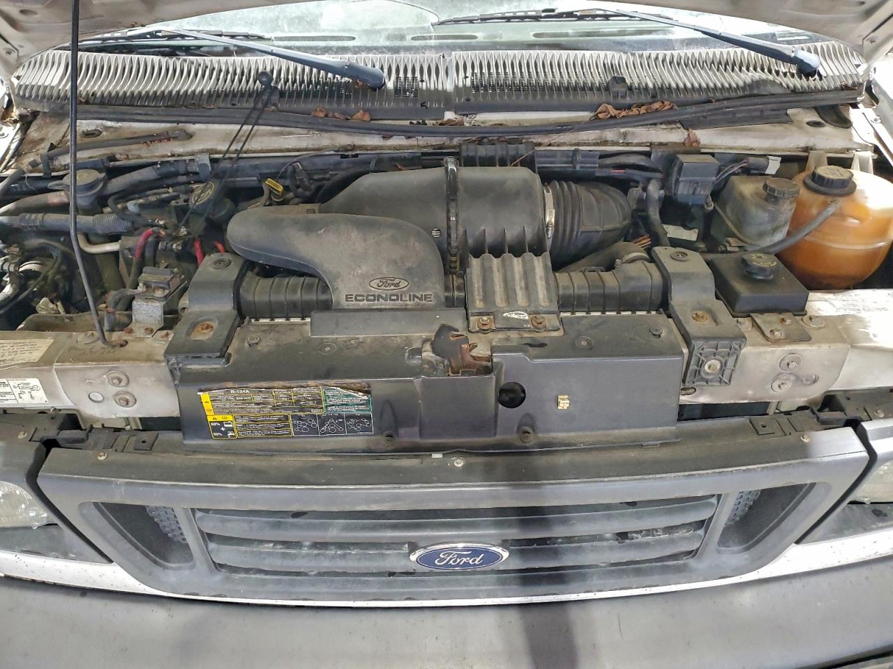 Ford Econoline E350 Super Duty Van Image 9